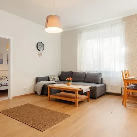 Old Town 1br Near Main Square *