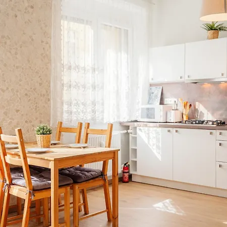 Old Town 1br Near Main Square Appartamento Bratislava