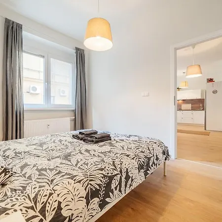 Old Town 1br Near Main Square Bratislava