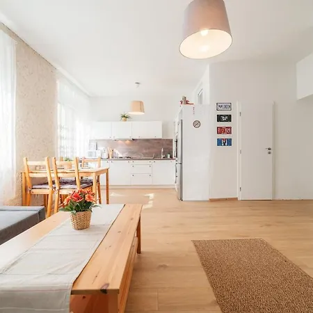 Old Town 1br Near Main Square Appartamento Bratislava